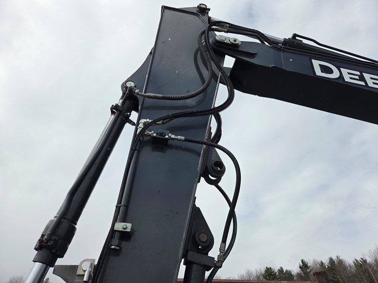 deere-160g-lc-image-17