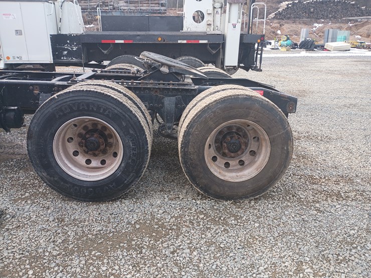 2012-massey-ferguson-8-image-72