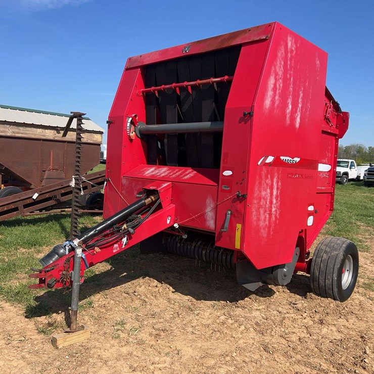 MASSEY-FERGUSON 1756