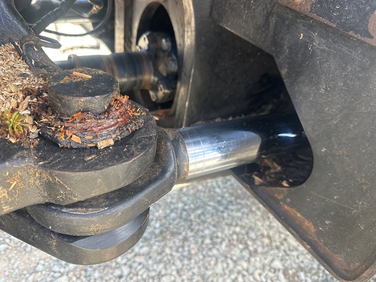 2011-deere-1270e-image-19