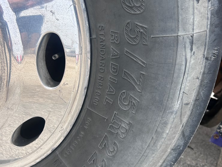 1999-peterbilt-379-image-77