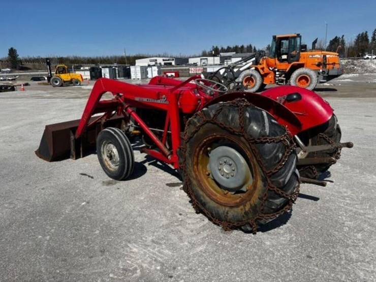 massey-ferguson-135-image-6