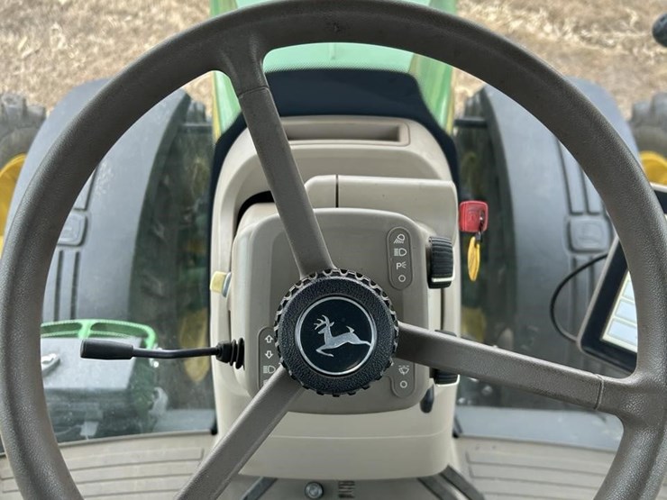 2014-john-deere-8320r-image-68
