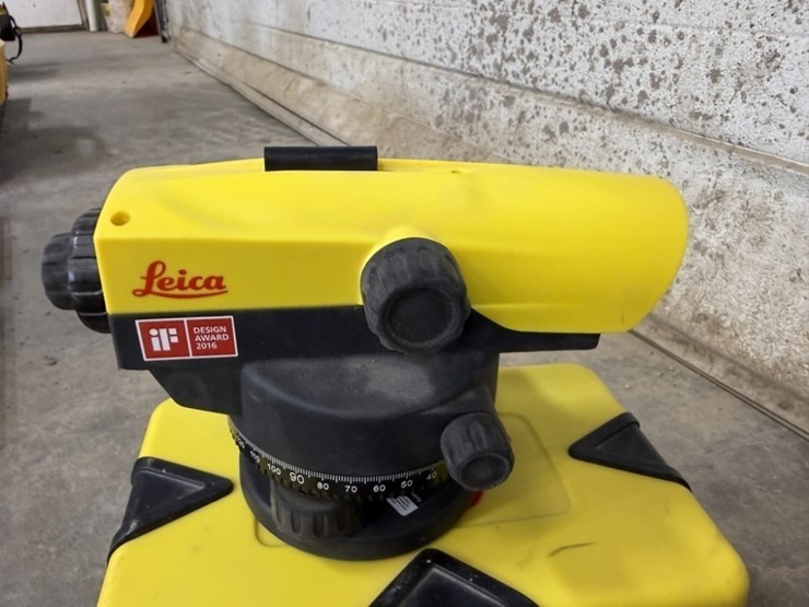 leica-na524-automatic-level-image-2