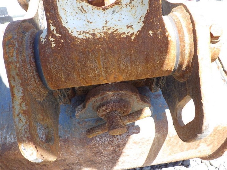 takeuchi-tb260-image-28