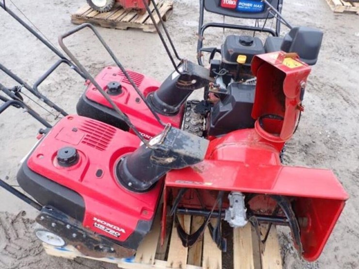 qty-of-(3)-snowblowers-image-9