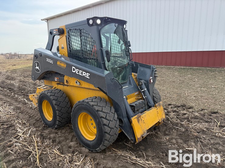 2022-deere-332g-image-3