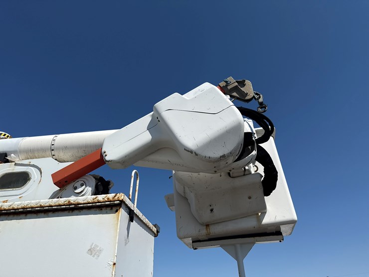 2014-international-4300-sba-image-32