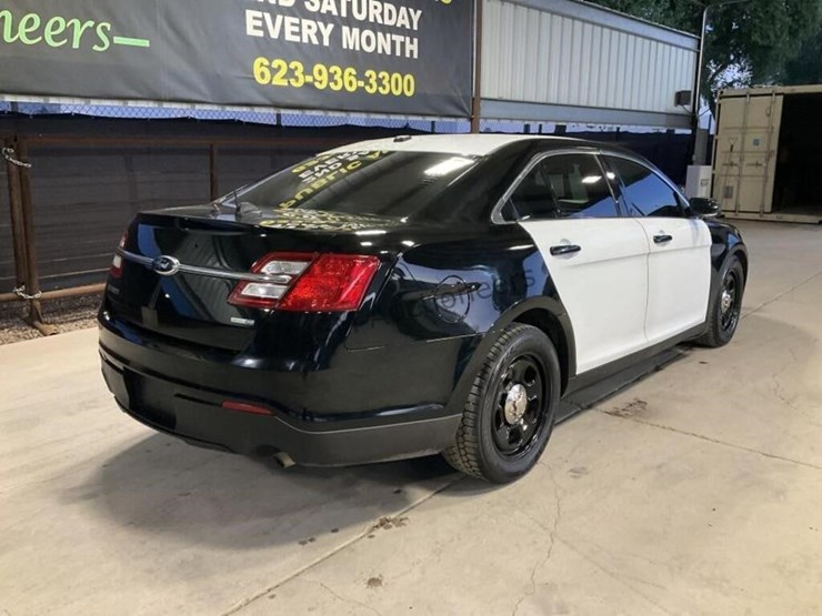 2013-ford-taurus-sdn-image-7