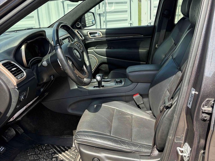 2015-jeep-grand-cherokee-image-15