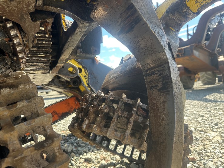 2011-deere-1270e-image-60