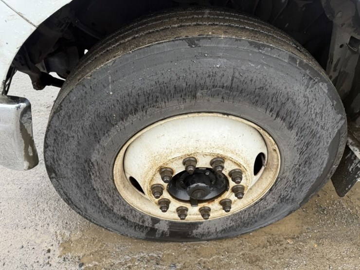 2008-ford-f750-image-9