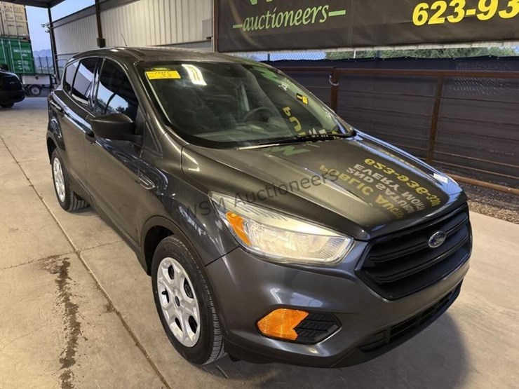 2017-ford-escape-image-2
