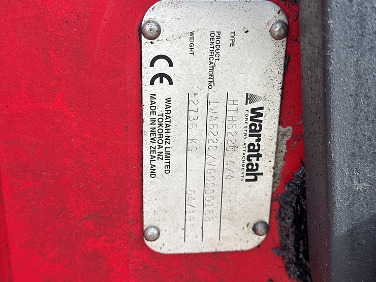 2016-deere-2154d-image-44