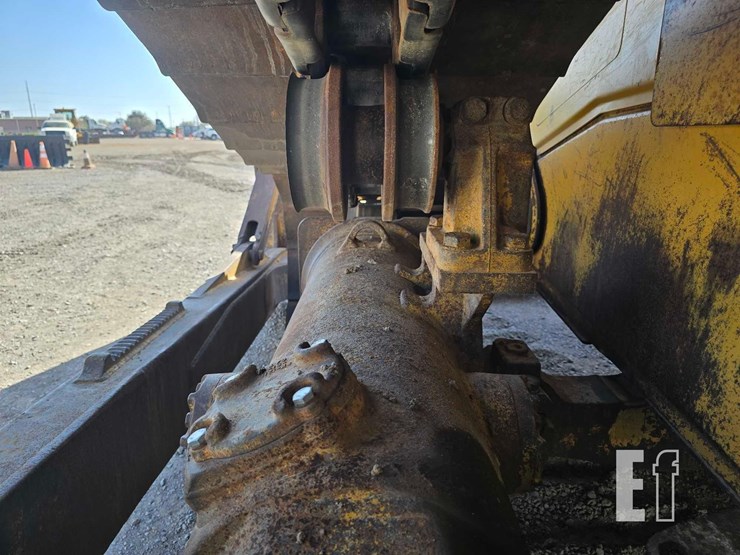 2006-caterpillar-d6r-xl-iii-image-23