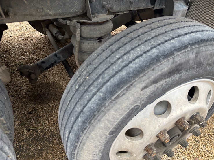 2004-kenworth-w900-image-98