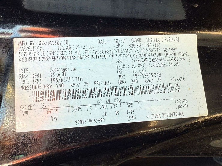 2017-ford-focus-4-door-sedan-(42,593-miles)-image-28