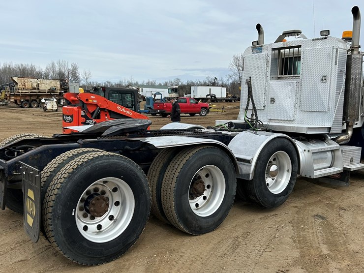 2006-caterpillar-c15-image-5