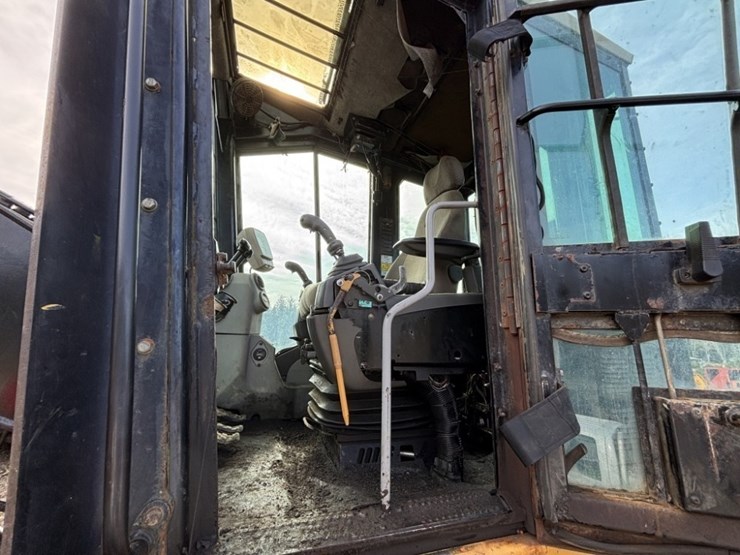 caterpillar-330c-image-28