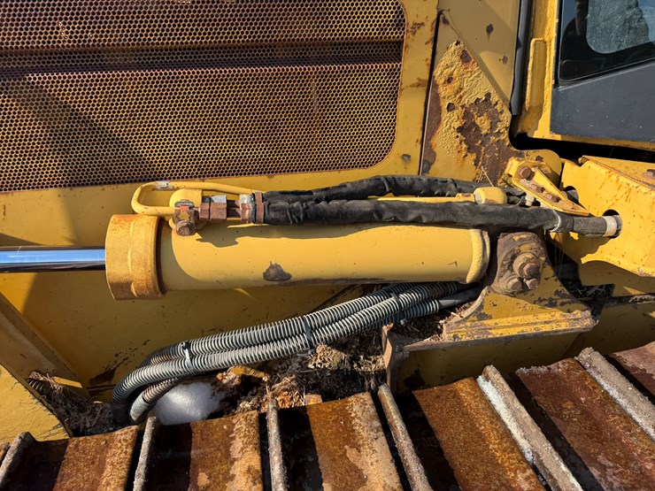 caterpillar-d5g-lgp-image-15