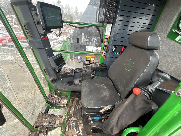 massey-ferguson-8-image-90