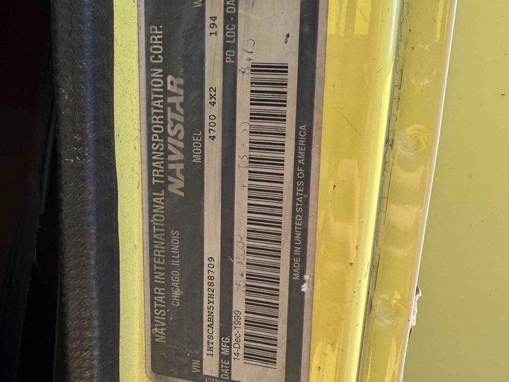 2000-international-4700-image-24