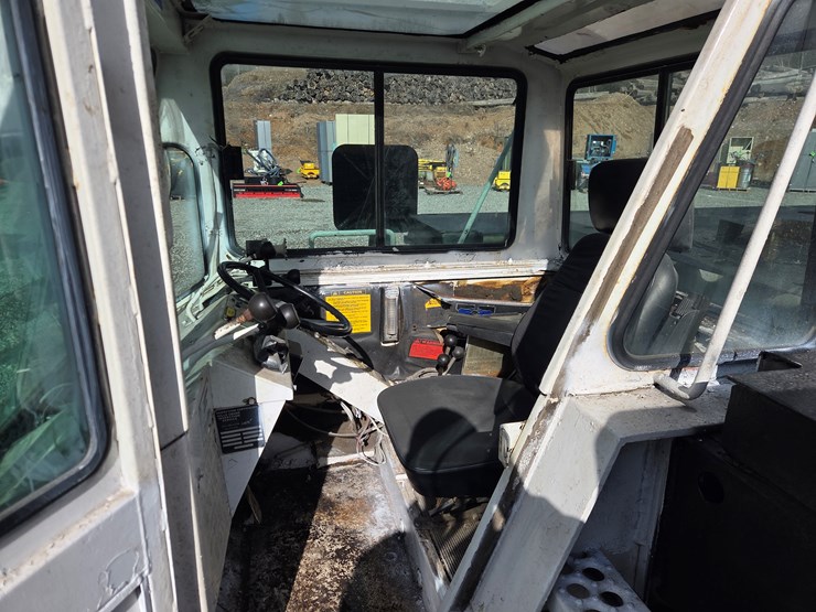 massey-ferguson-8-image-48