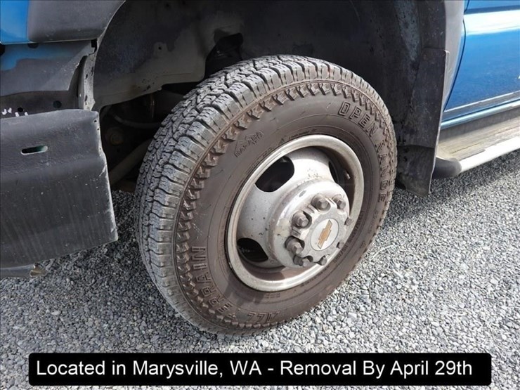 2002-chevrolet-3500-image-19