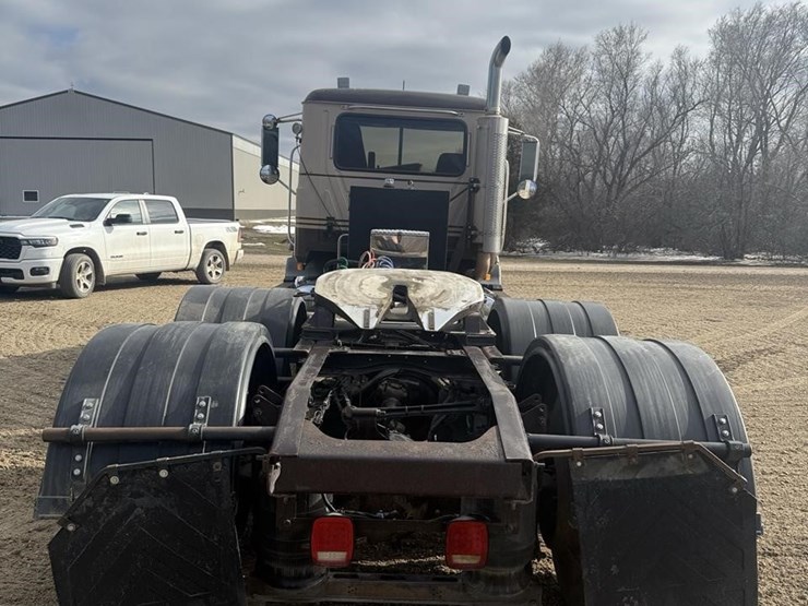 2007-mack-pinnacle-cxp613-image-2