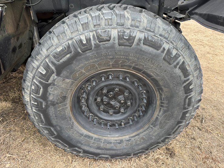 #2246-•-2001-american-general-4x4-hummer-image-57