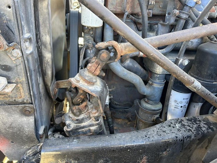 2003-massey-ferguson-8-image-42