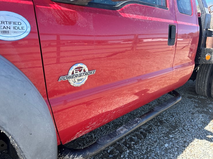 2011-ford-f550-image-15