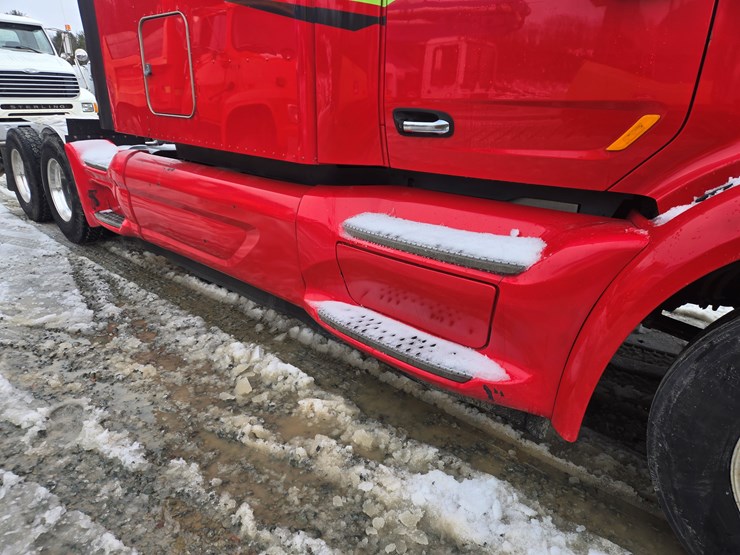 peterbilt-579-image-19