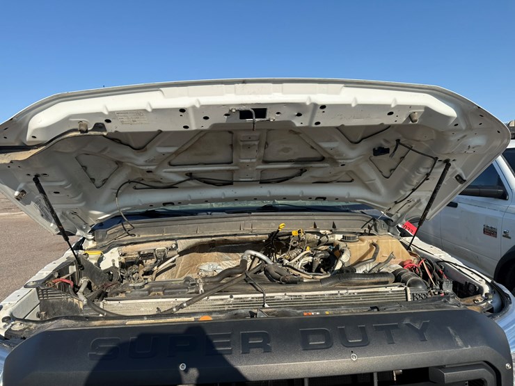 2012-ford-f550-xl-image-9