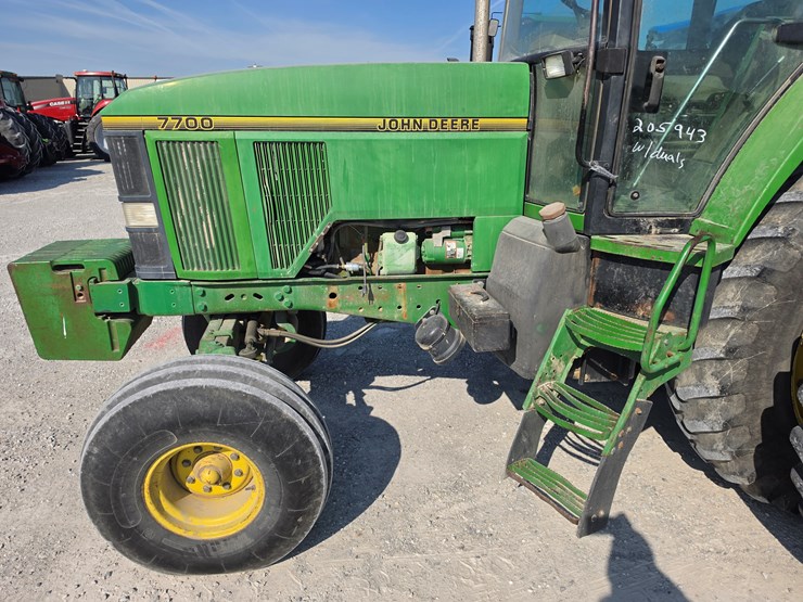1994-john-deere-7700-image-3