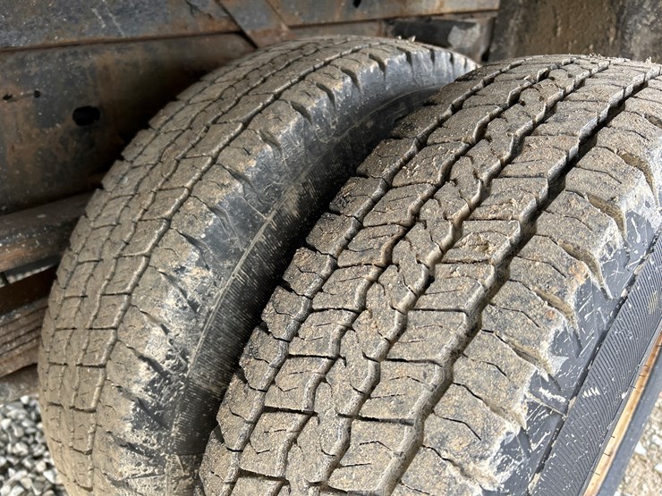 2006-chevrolet-3500-image-64