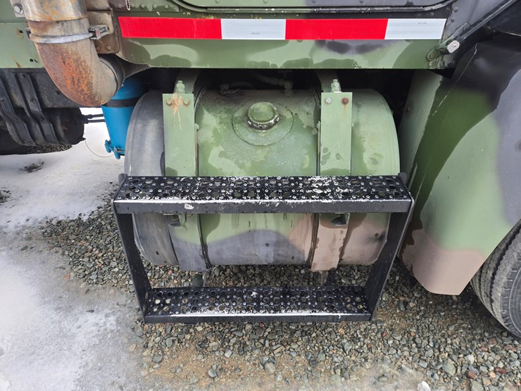 1992-massey-ferguson-8-image-14