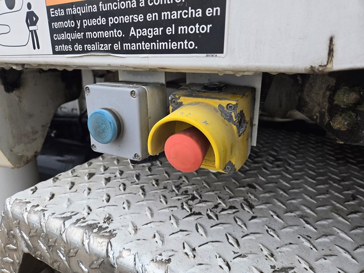 massey-ferguson-8-image-57