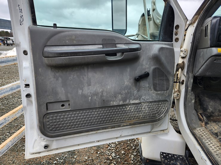 2006-ford-f650-image-18