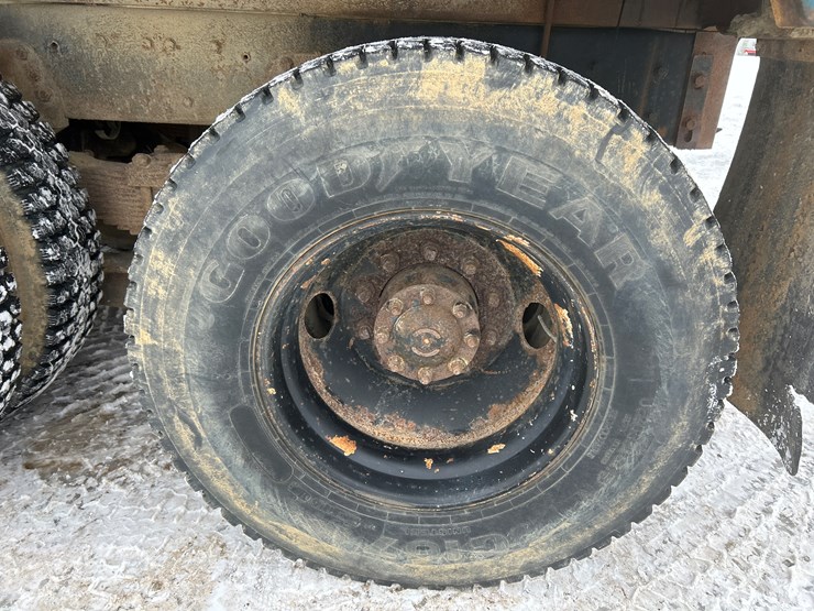 1990-ford-l9000-image-69