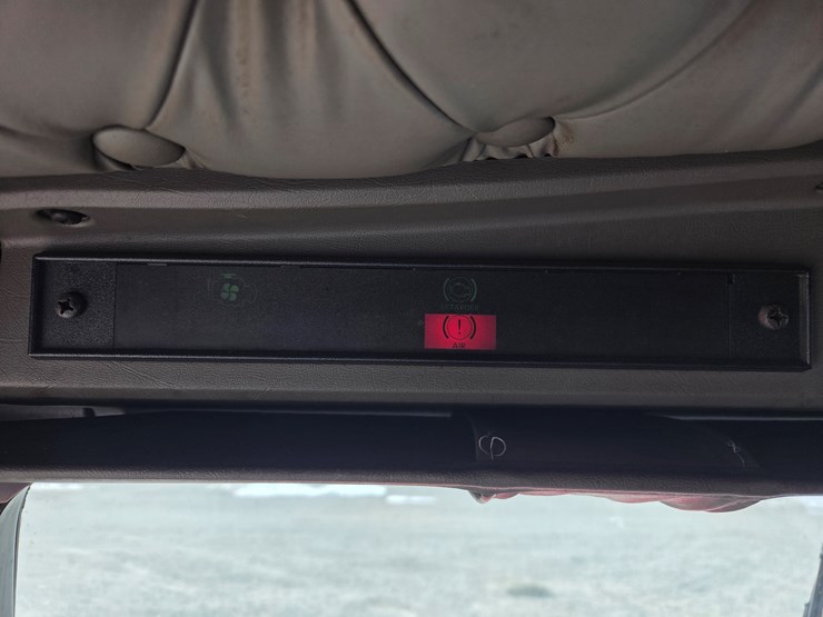 2005-kenworth-t600-image-75