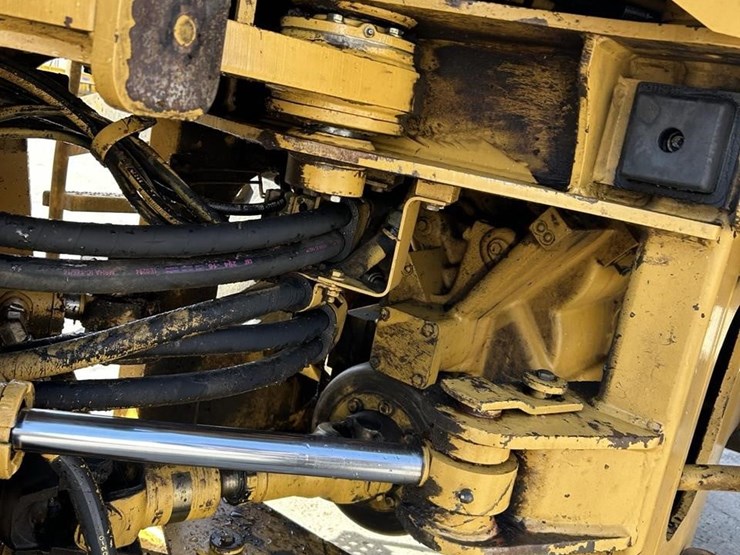 2000-caterpillar-938g-image-52