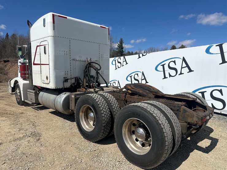1994-peterbilt-359-image-3
