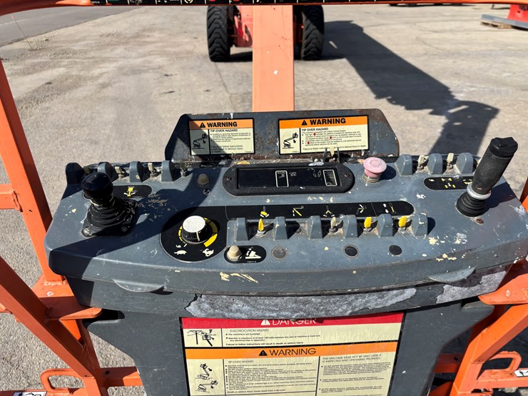 2007-jlg-1350sjp-image-50