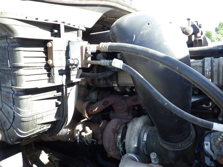 2018-freightliner-cascadia-125-image-19