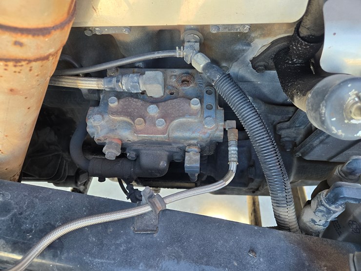 2000-mack-rd688s-image-48