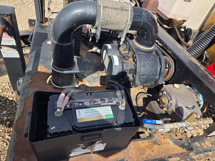 2019-massey-ferguson-8-image-13