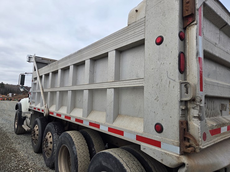 2006-massey-ferguson-8-image-20