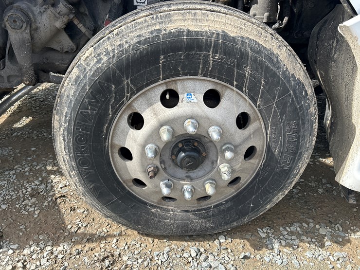 2017-kenworth-t680-image-93