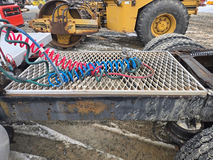 1993-kenworth-t800-image-19